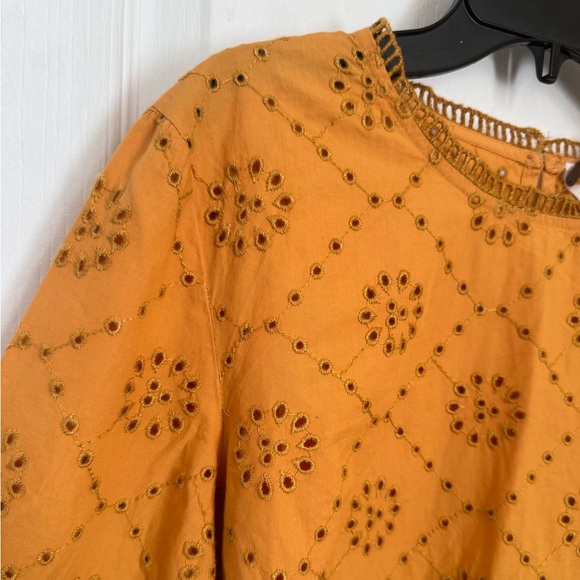 FREE PEOPLE RUFFLE EYELET TOP. MERCI BEAUCOUP BELL SLEEVE BLOUSE. EXCELLENT COND - Picture 12 of 16